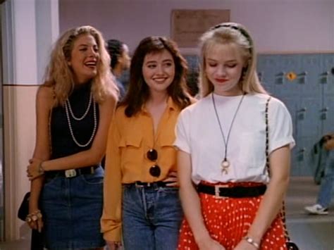 21 Style Lessons From 'Beverly Hills 90210' That Still Influence ...