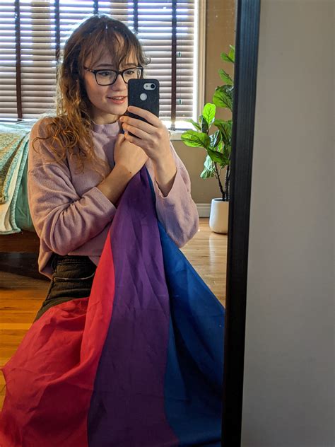 GeminiTay literally is goals for me. I just love her vibez idk : r