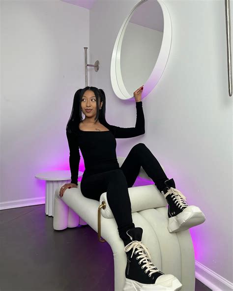 Jasmine Almendarez | Something about the color black🖤 | Instagram