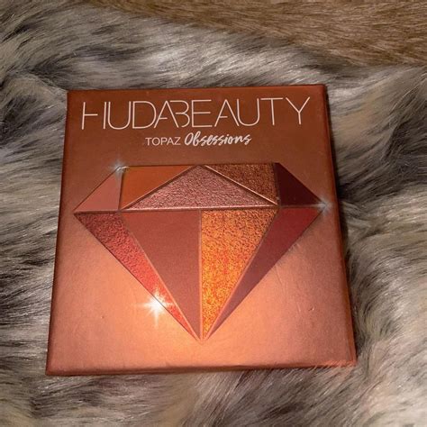 Huda Beauty Women's multi Accessory | Depop
