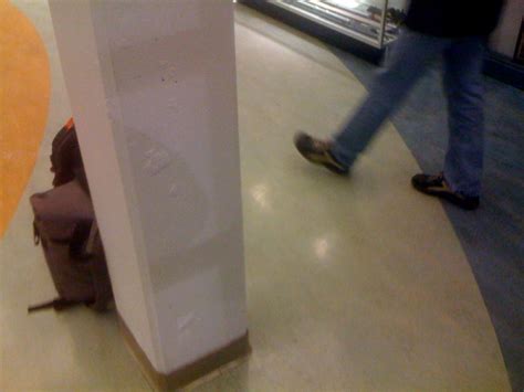 What kind of shoes are these? - resolved | Ask MetaFilter