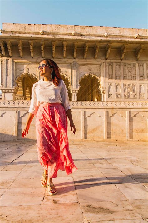 11 Travel Bloggers Share What to Wear in India | Travel clothes women