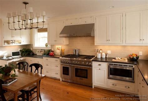 Traditional Classic White Kitchen Ideas