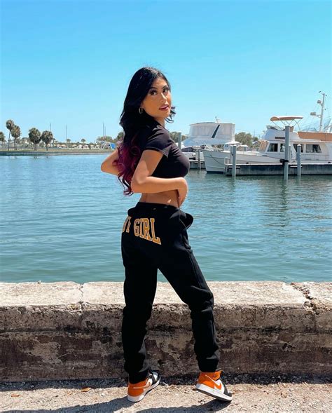 Desiree Montoya - Live Stream Video and Photos 05/05/2021 • CelebMafia