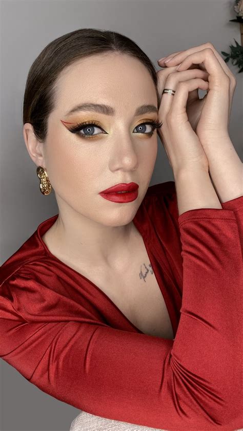 Голливуд, макияж с красными губами @marinanik_makeup | Макияж, Красные ...