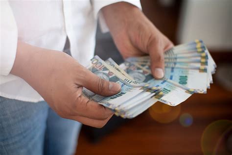 72% de los peruanos considera que el gobierno y la crisis global son