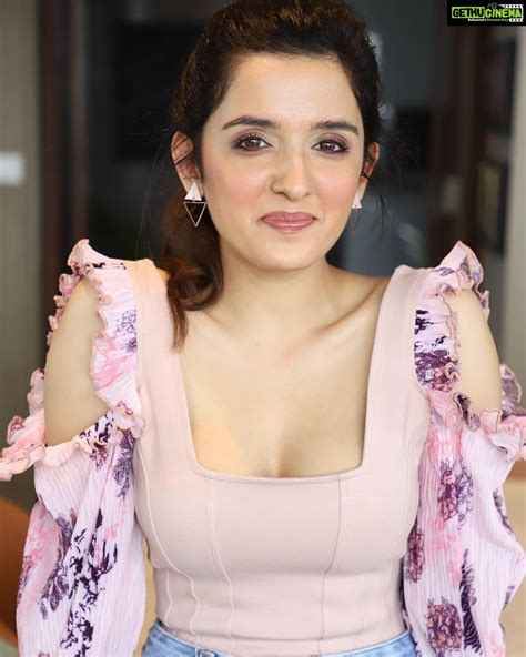 shirley setias     posts gethu cinema