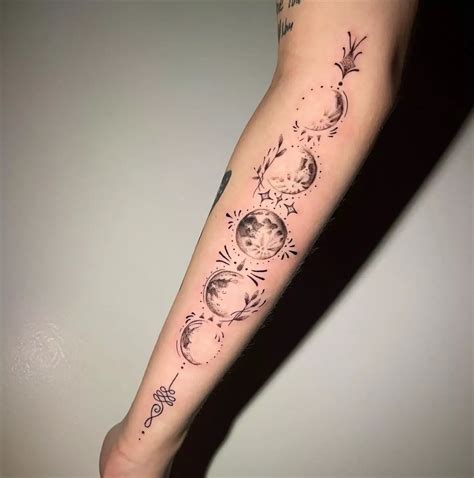 30 Awesome Moon Phases Tattoo Ideas for Men & Women in 2024 | Moon ...