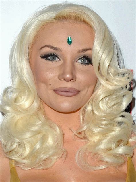 Courtney Stodden - Personality, Model, Singer