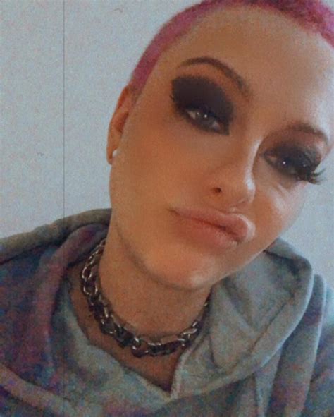 Alessa Savage Biography/Wiki, Age, Height, Weight, Videos, Net Worth ...