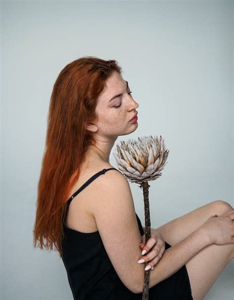 side face     pexels stock