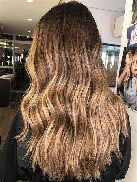 Mel Dourado Morena Iluminada Avelã