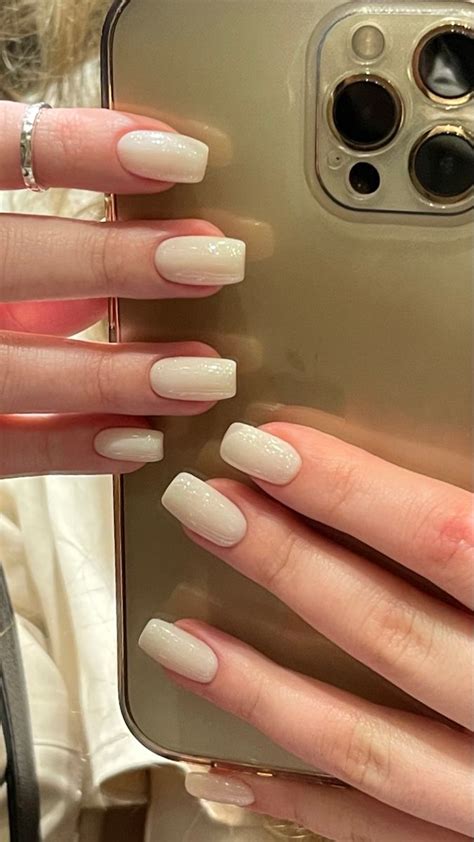 milky nails | Unhas compridas, Unhas bonitas, Unhas básicas