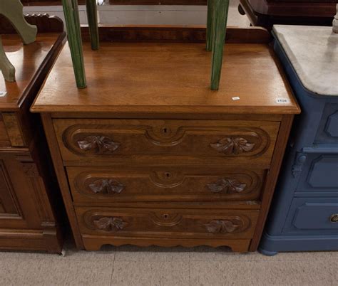 lot  drawer chest