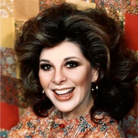 Bobbie Gentry, that face! | Bobbie gentry, Gentry, Vintage hollywood