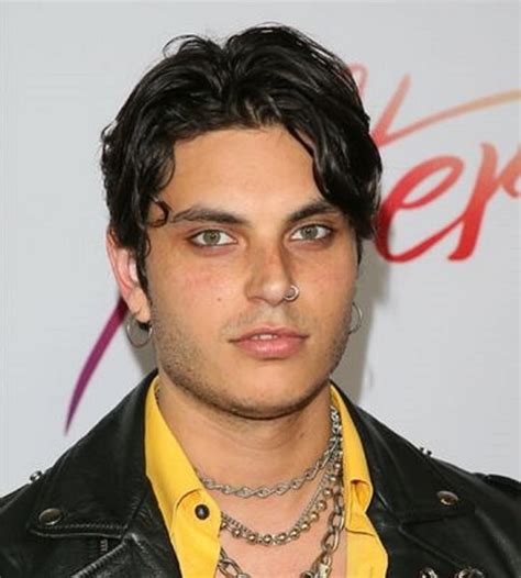 Samuel Larsen Age, Net Worth, Girlfriend, Family, Height and Biography ...