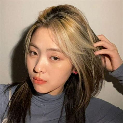 yn  kpop idol award show viral moment quiz quotev