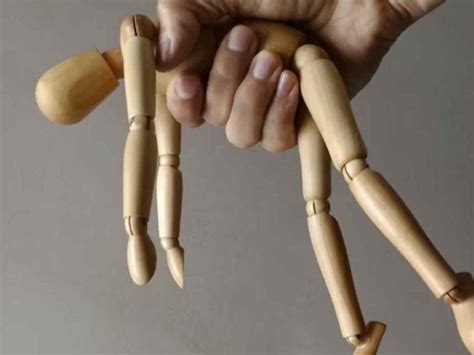 signs      master manipulator