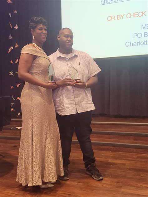 Laura mendoza wins the prestigious local community leader award 24