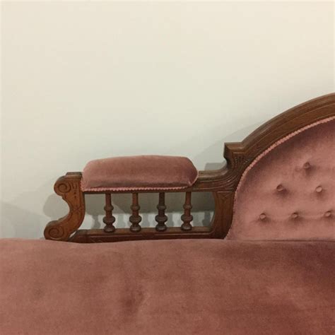 Antique Victorian Fainting Couch | Chairish