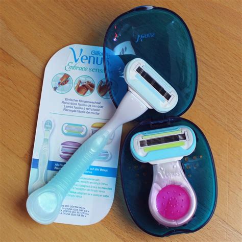 Gillette Venus Embrace Sensitive & Snap - Bayberry Chic