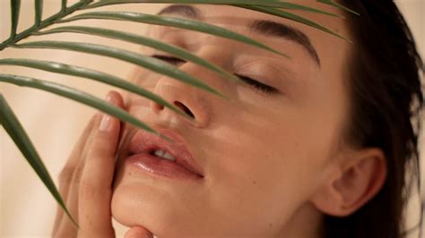 bumpy skin skincare tips  give  skin  smooth touch boldskycom