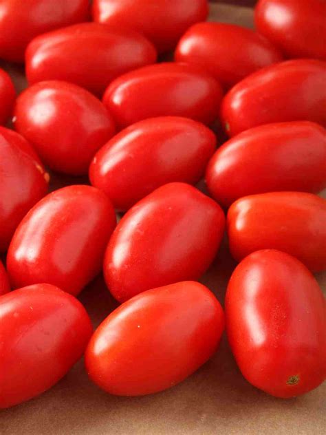 What Are Plum Tomatoes? Types, Health Benefits, and Substitutes