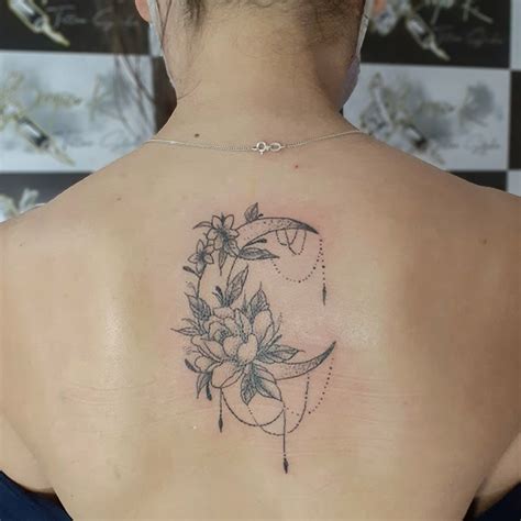 Tatuagem Lua Com Flor - Tattoo/ tatuagem lua floral delicadas - fineline | Tattoos for women ...