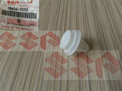 genuine suzuki interior door card trim clips white   pac