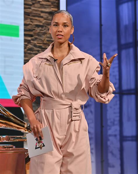 Alicia Keys Revealed In Her New Book That She Was Manipulated By A