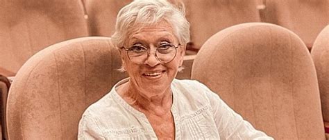 Четыре поколения на одном фото — фотосессия Алисы Фрейндлих с семьей ...