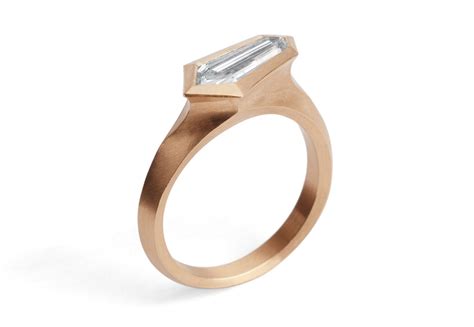 Kite Shaped Aegis Ring