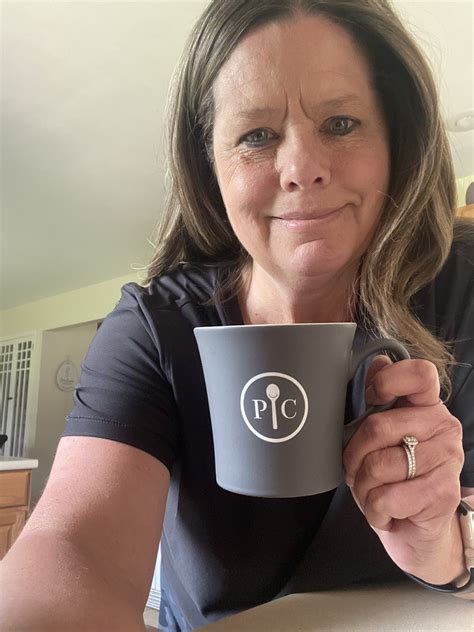 🔥 “Can your oven multitask like this?”The Deluxe Air Fryer Oven syncs