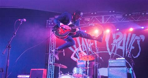 shakey graves net worth