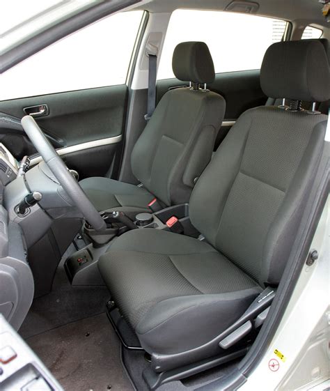 Toyota Corolla Verso Service 2
