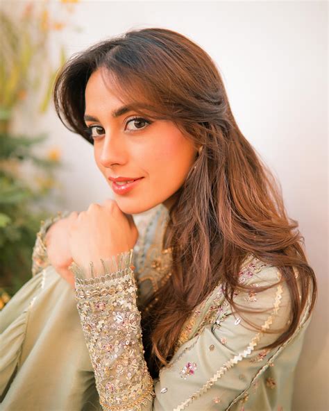 Iqra Aziz & Yasir Hussain's Stunning New Family Clicks | Reviewit.pk