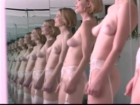 Hot Chick Reveals Her Gaping Pussy During Strip Tease | xHamster