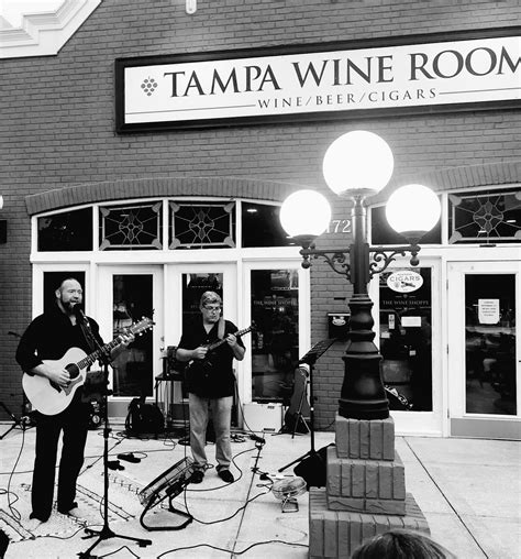 14 Strings with Special Guest Vocalist Amy Anderson