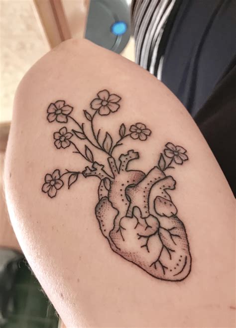 Anatomical Heart with Flowers - IG: @what.katy.does at Delilah's Dagger
