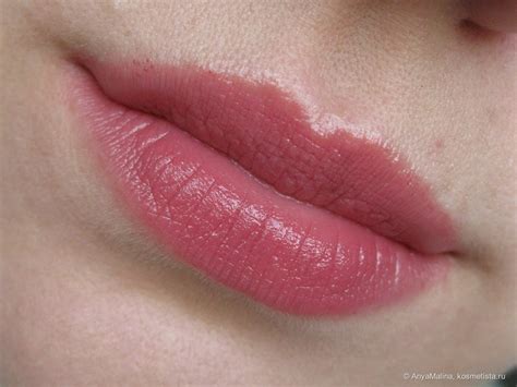 На грани нюда: помада с влажным финишем Burberry Lips Burberry Kisses ...