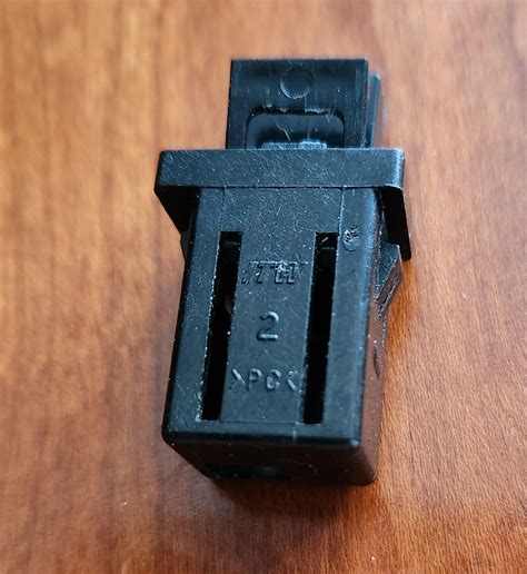 Fairing vent Latch locks | Road Glide