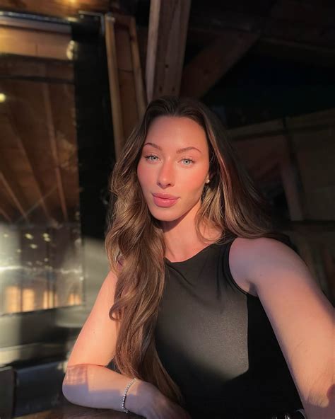 Yulia Karavayeva | countryside views this weekend 🌲🐕🌿 | Instagram