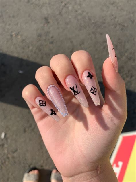 nails Louis Vuitton | Кэжуал ногти, Дизайнерские ногти, Гламурные ногти