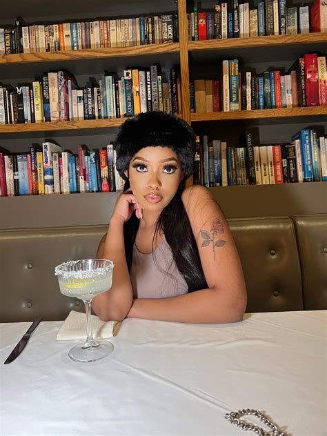 Tsholofelo Mphahlele on Twitter: "Effortlessly beautiful 😍 https://t.co