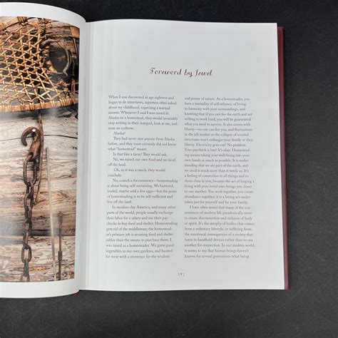 Homestead Kitchen : Stories and Recipes from Our Hearth to Yours: a
