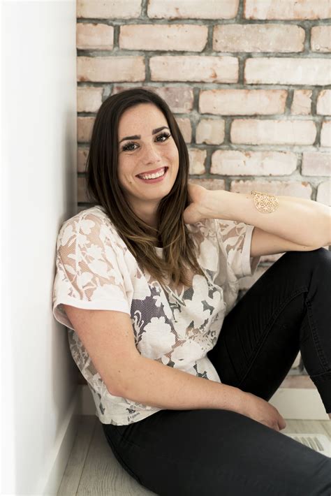About Me - Own it Babe | Rini Frey's Intuitive Eating Tips to end binge