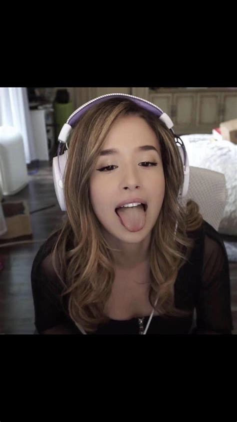 Anyone want to trade and jerk to pokimane | Scrolller