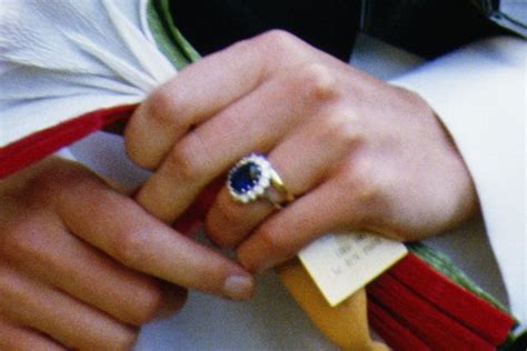 Princess Diana's Engagement Ring Photo