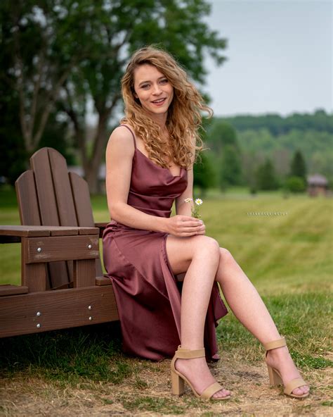 Daisies for Alice by SharkHarrington on DeviantArt