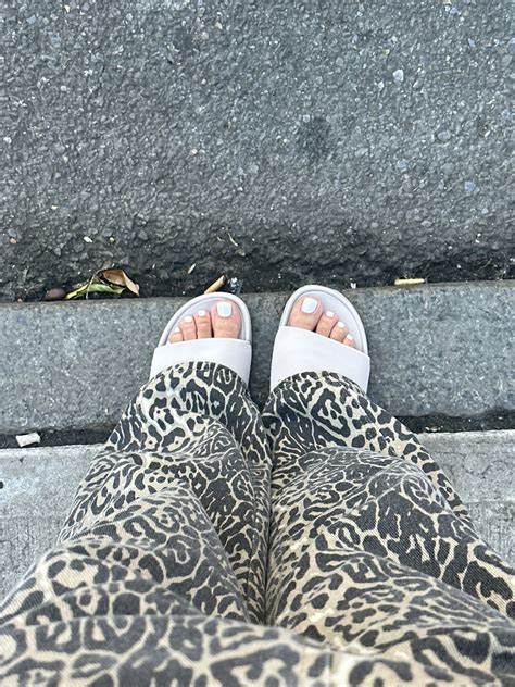 Nina Marie Daniele's Feet